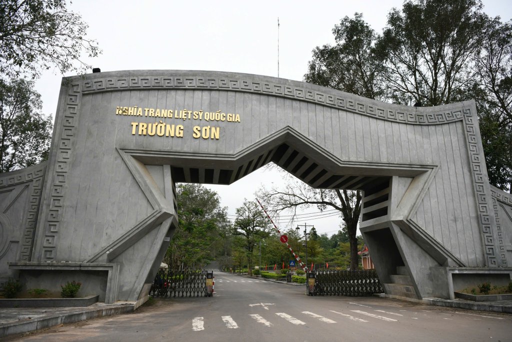 tham-nghia-trang-truong-son 2.jpg