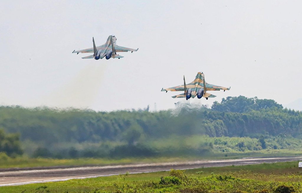 SU-30MK2_a2.jpg