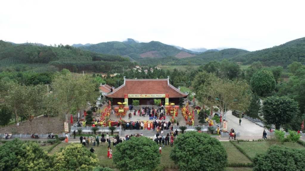 ảnh từ xa miếu mới.jpg