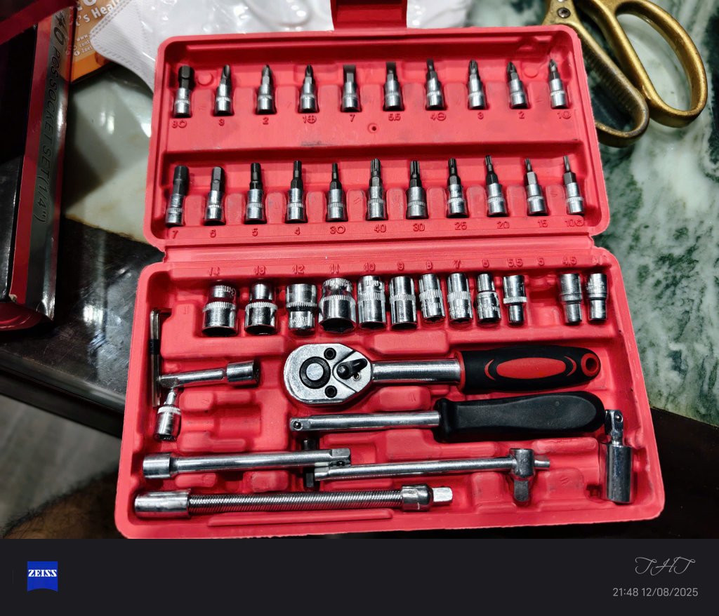 z6903046645992_4e0a33b06dce4c384dd73e2f42b729c8.jpg