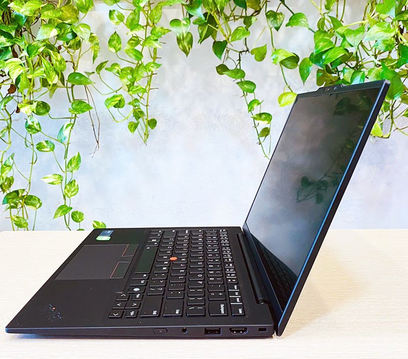 ThinkPad X1 Carbon Gen 12.jpg