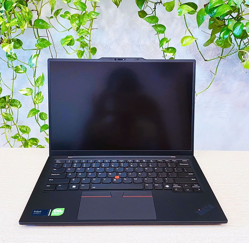 ThinkPad X1 Carbon Gen 12 Cũ.jpg