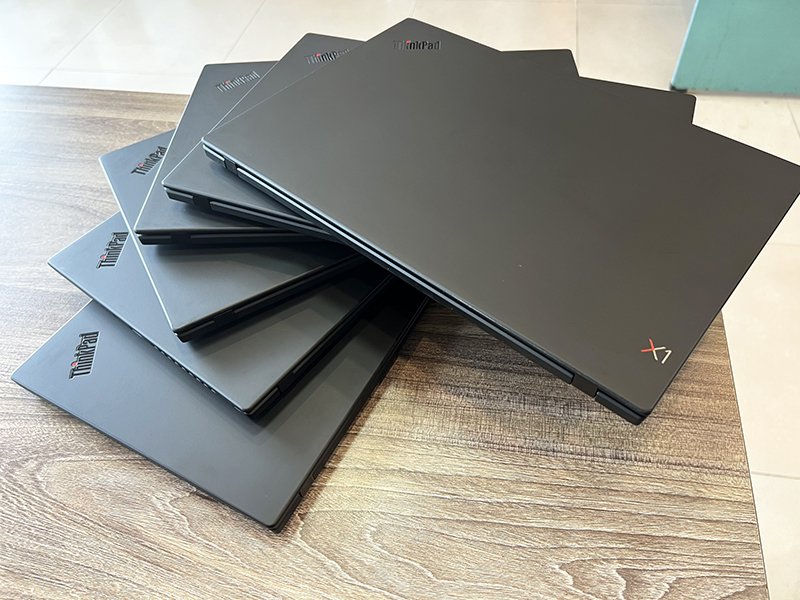 Lenovo thinkpad x1 carbon gen 7.jpg