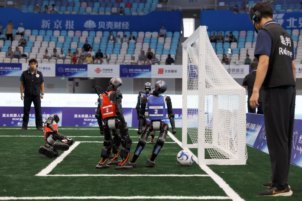 Robot 2025_8_17 (21).jpg