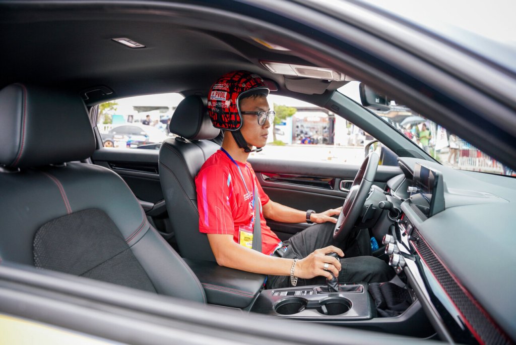 6 Bieu dien Honda Civic RS 4(3.jpg