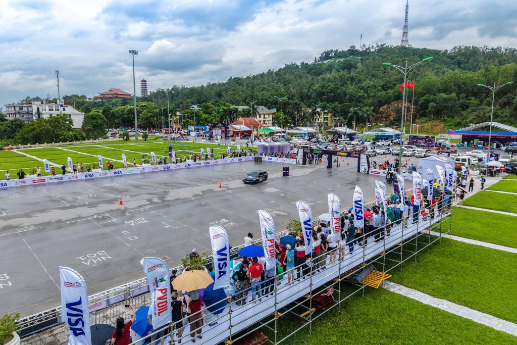 O Bieu dien 1.jpg