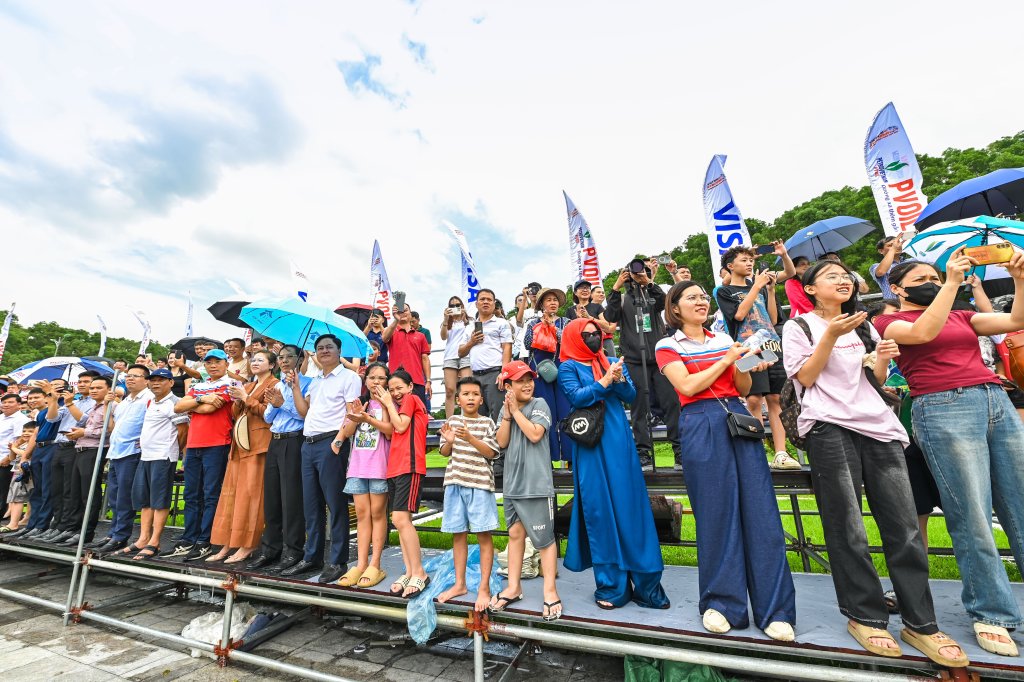 O Bieu dien 8.jpg