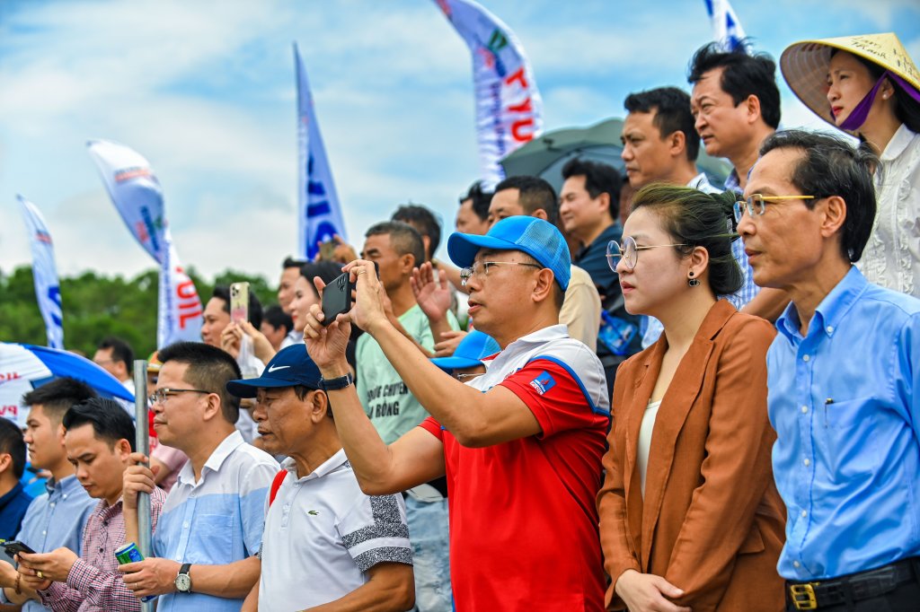 O Bieu dien 10.jpg