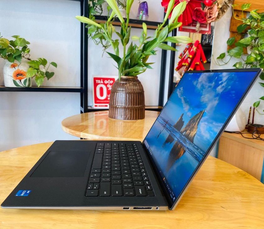 Dell Precision 5570 i7.jpg
