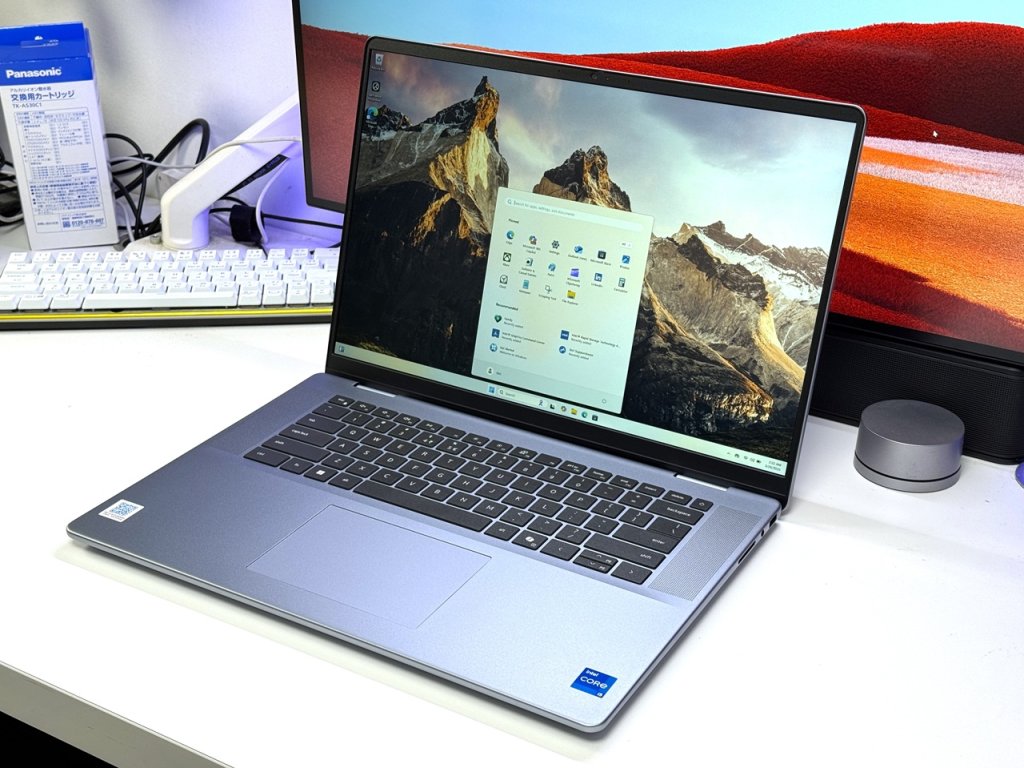 Dell Inspiron 7640 Plus 2.jpg