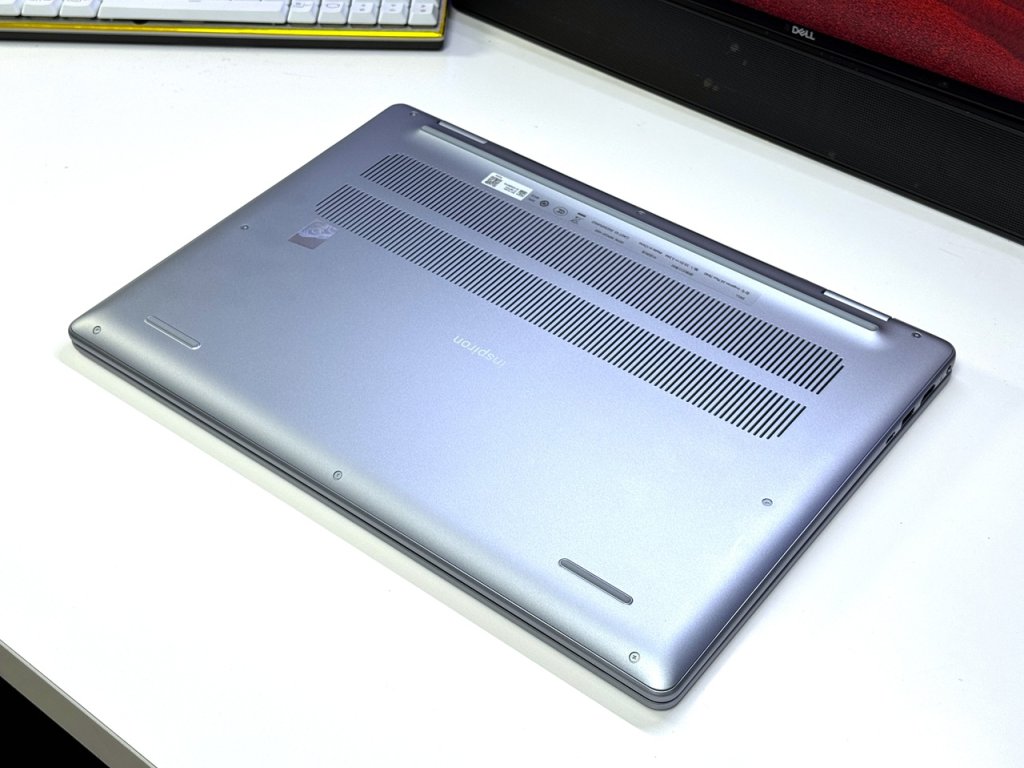Dell Inspiron 7640 Plus 7.jpg