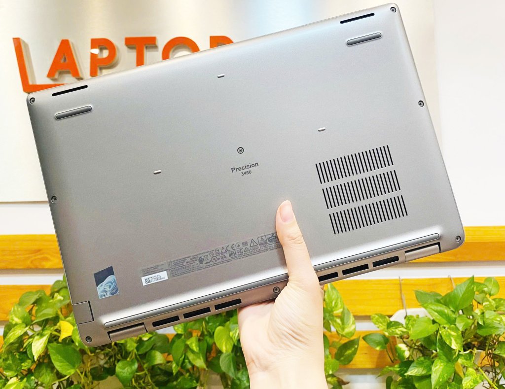 Dell Precision 3480 Size.jpg