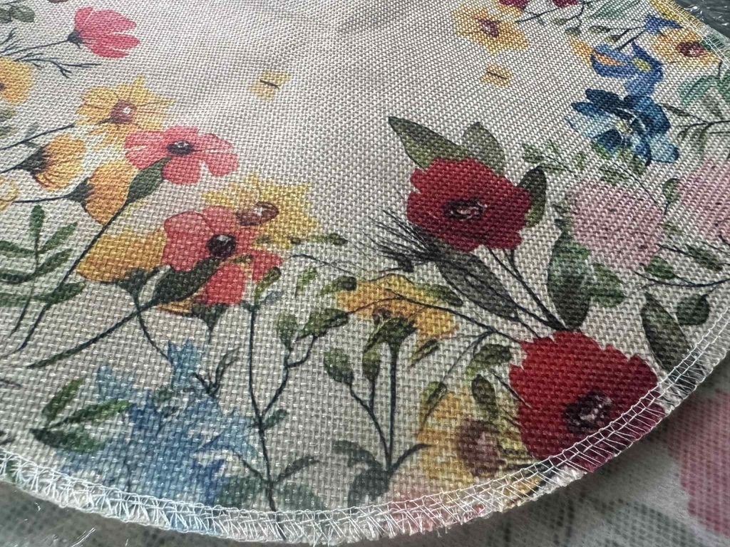 Bộ 6 tấm lót bàn ăn hình tròn 38cm hoạ tiết hoa Keva1.jpeg