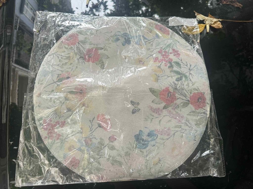 Bộ 6 tấm lót bàn ăn hình tròn 38cm hoạ tiết hoa Keva5.jpeg