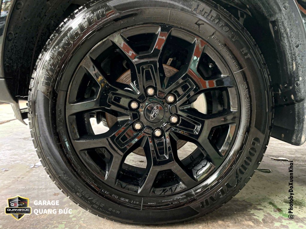 FORD EVEREST - SƠN LAZANG ĐEN BÓNG QUANGDUCAUTO KHAIPHUCHOI (24).jpg