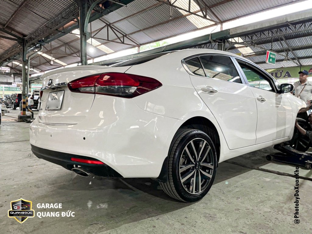 KIA CERATO - ĐÂM SƯỜN BÊN LÁI, ĐẦU ĐUÔI XE quangducauto khaiphuchoi (4).jpg