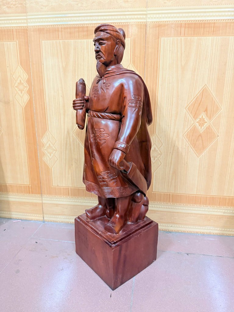 z7049472286308_34552f71fe8b072871d83108968830fc.jpg