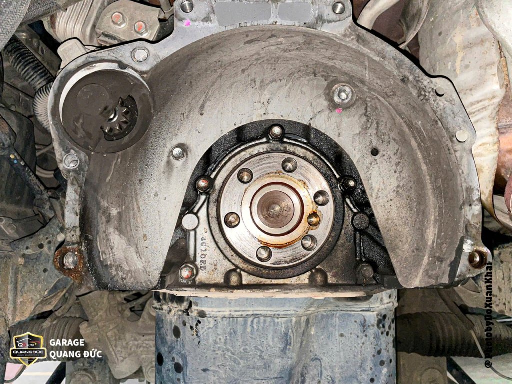 MITSUBUSHI PAJERO 2014 TRẮNG - SỬA CHỮA BẢO DƯỠNG GẦM, HỆ THỐNG CÔN  (5).jpg