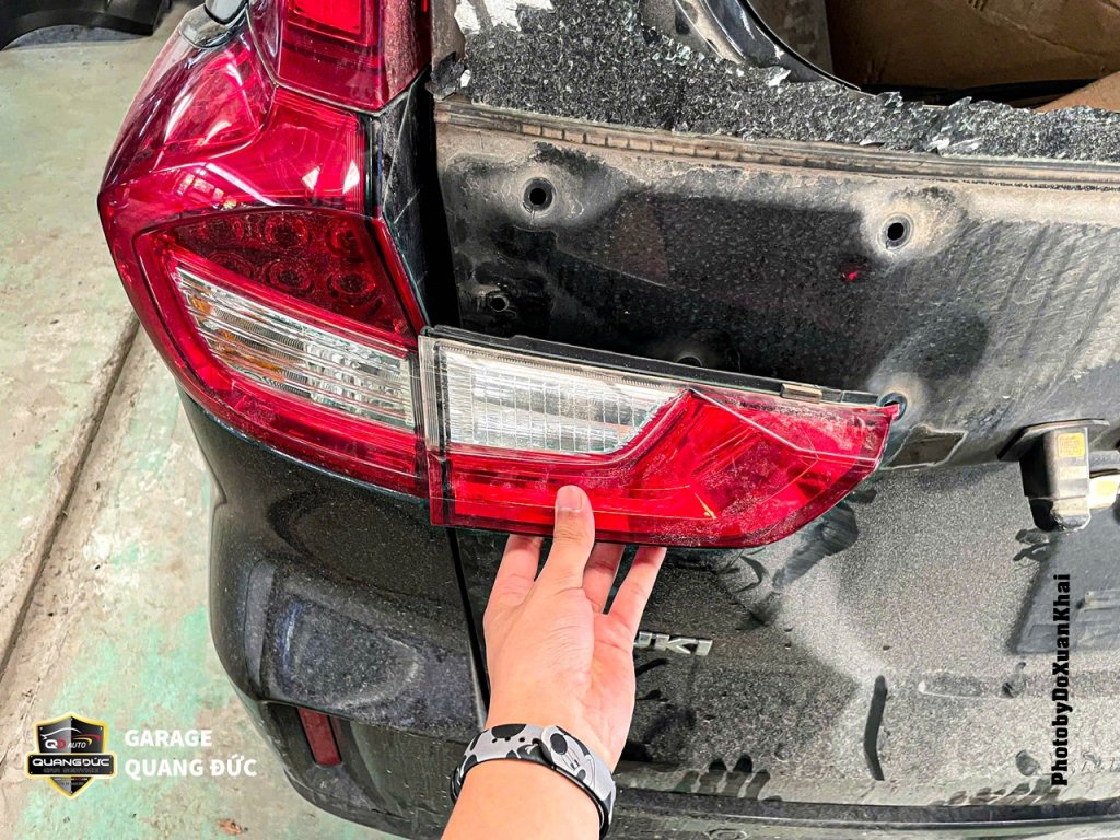 SUZUKI XL7 - MÓP NẮP CỐP VỠ KÍNH HẬU quangduc khaiphuchoi (22).jpg