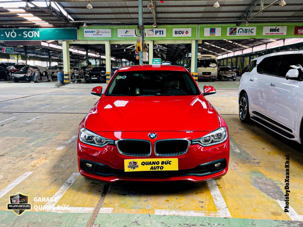 BMW320i 2015 ĐỎ - VỠ ĐÈN PHA PHỤ MÓP CẢN TRƯỚC BÊN PHỤ quangduc khaiphuchoi (13).jpg