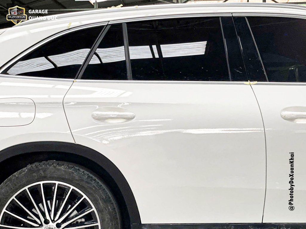 MERCEDES GLC300 2023 TRẮNG - XƯỚC MÓP HÔNG CỬA PHỤ Quangduc khaiphuchoi (29).jpg