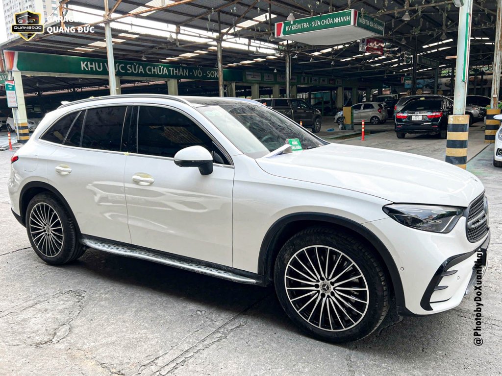 MERCEDES GLC300 2023 TRẮNG - XƯỚC MÓP HÔNG CỬA PHỤ Quangduc khaiphuchoi (41).jpg