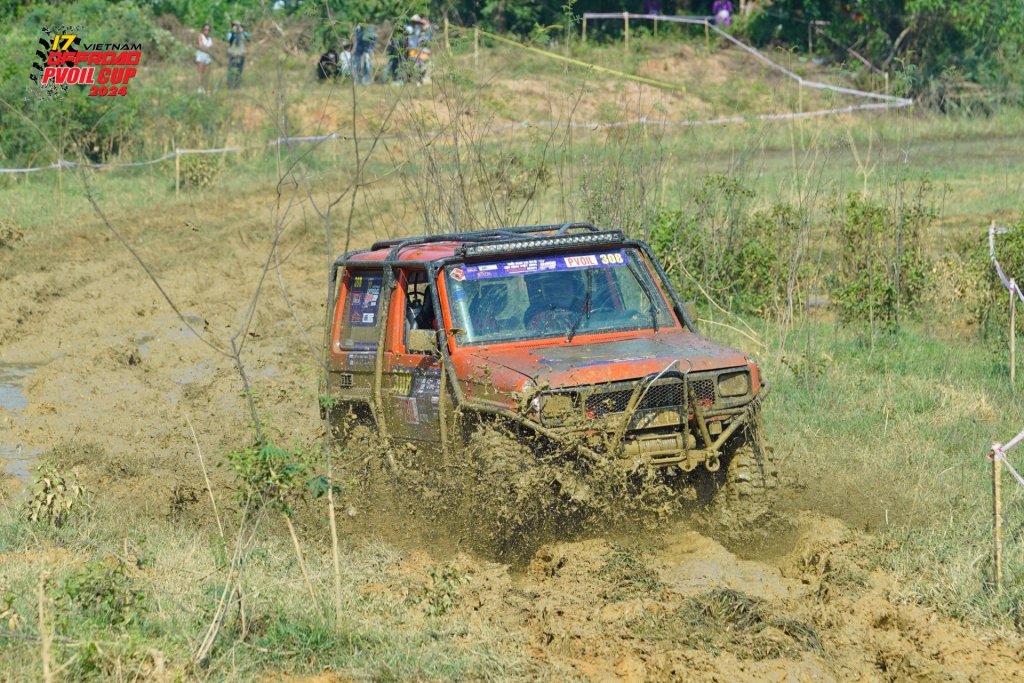 Vulcan4x4g.jpg