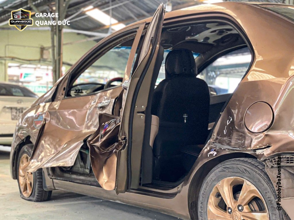 HYUNDAI  I10 - TAI NẠN RÁCH HAI CỬA BÊN LÁI, HÔNG, TAI LÁI quangduc khaiphuchoi (9).jpg