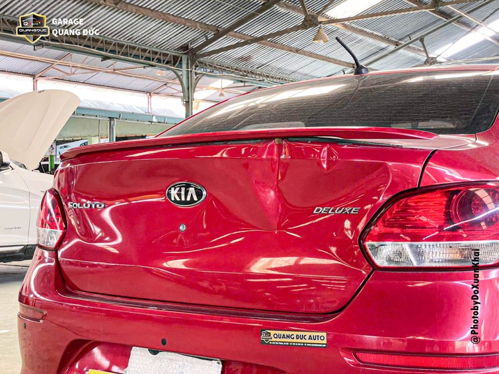 KIA SOLUTO ĐỎ - PHỤC HỒI NẮP CỐP quangducauto khaiphuchoi (4).jpg