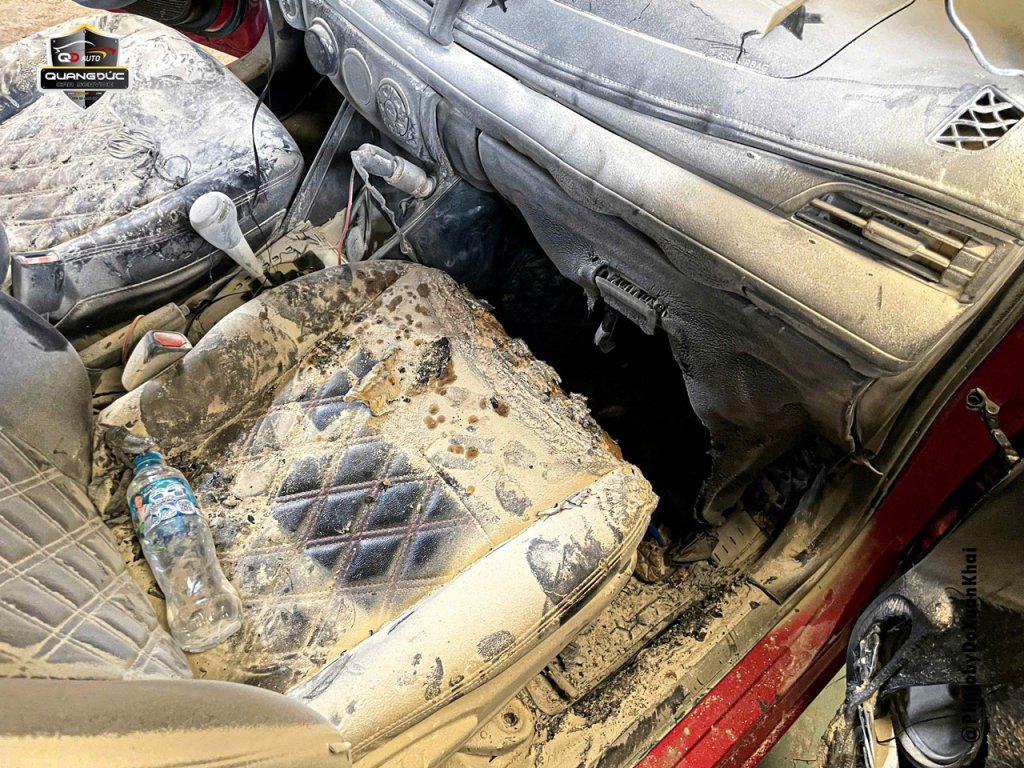 TOYOTA YARIS ĐỎ - CHÁY PHỤC HỒI DỌN LẠI NỘI THẤT Quangducauto Khaiphuchoi (35).jpg
