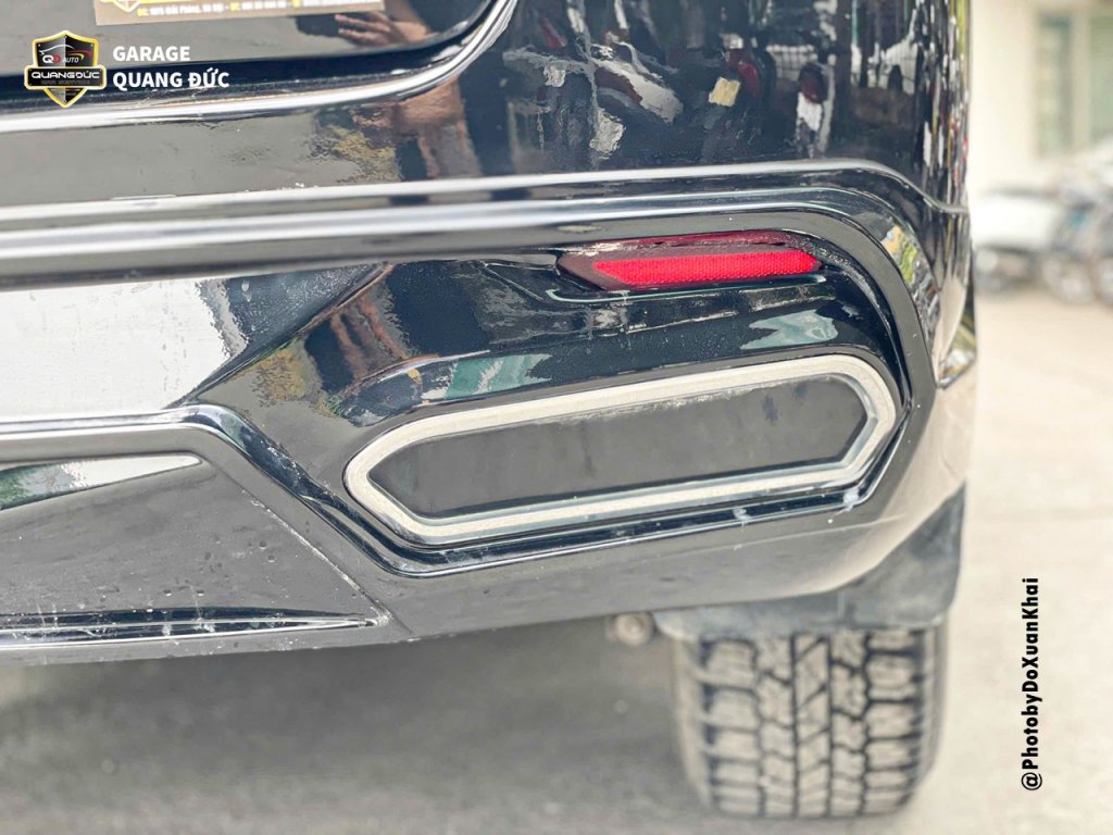 TOYOTA FORTUNER ĐEN - MÓP NẮP CỐP, VỠ ĐÈN HẬU quangducauto khaiphuchoi (3).jpg
