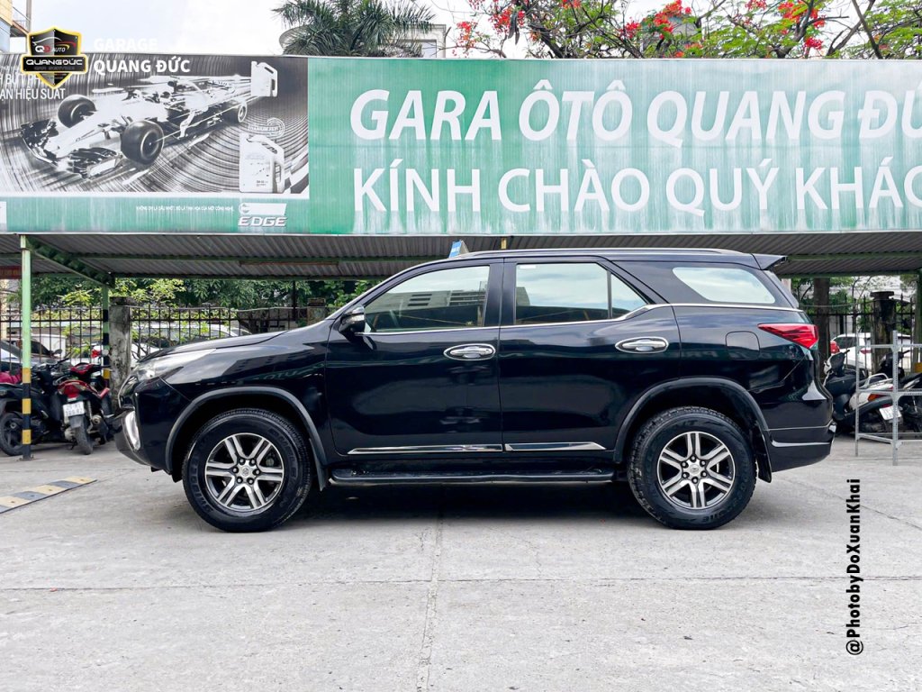TOYOTA FORTUNER ĐEN - MÓP NẮP CỐP, VỠ ĐÈN HẬU quangducauto khaiphuchoi (15).jpg