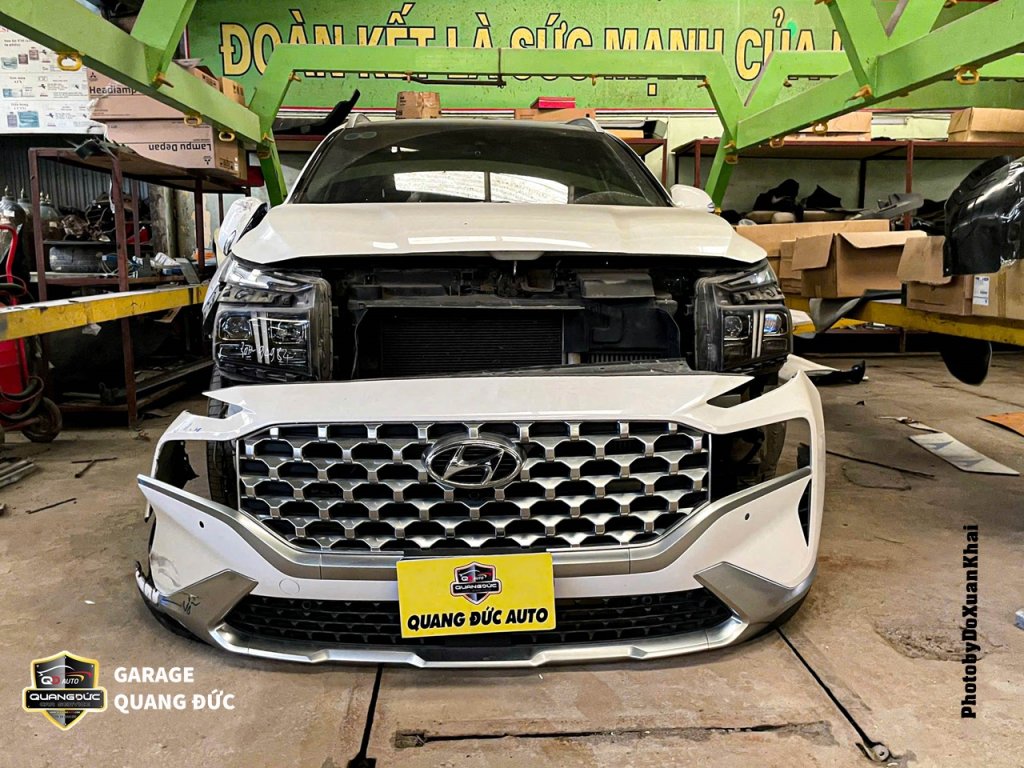 HYUNDAI SANTAFE TRẮNG - RÁCH CẢN VỠ ĐÈN GÃY GƯƠNG CHIẾU HẬU quangduc khaiphuchoi (16).jpg