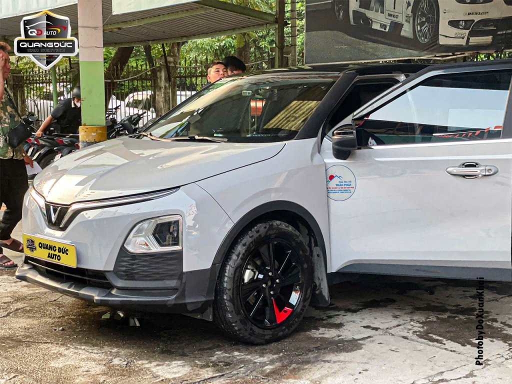 VINFAST VF5 XAM - SON LAZANG DIEM NHAN MAU DO Quangducauto Khaiphuchoi (11).jpg