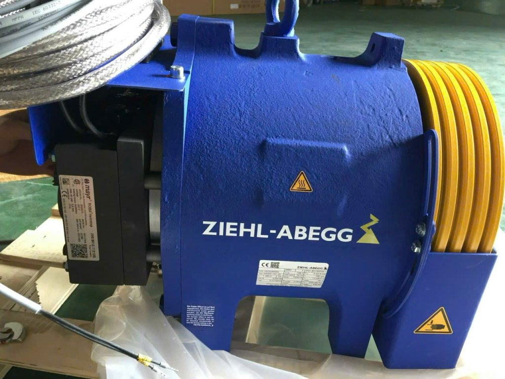 Thang Máy Fuji 303.jpg