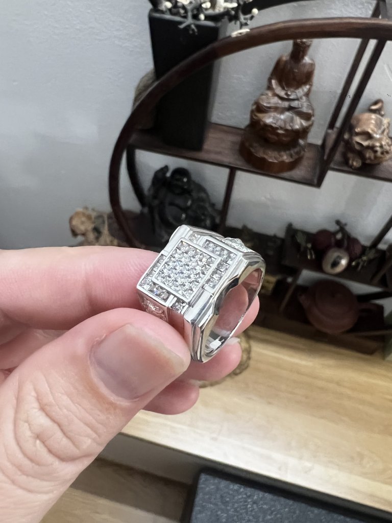 540330D4-E74C-40E2-9947-68174D7DDA78.jpeg