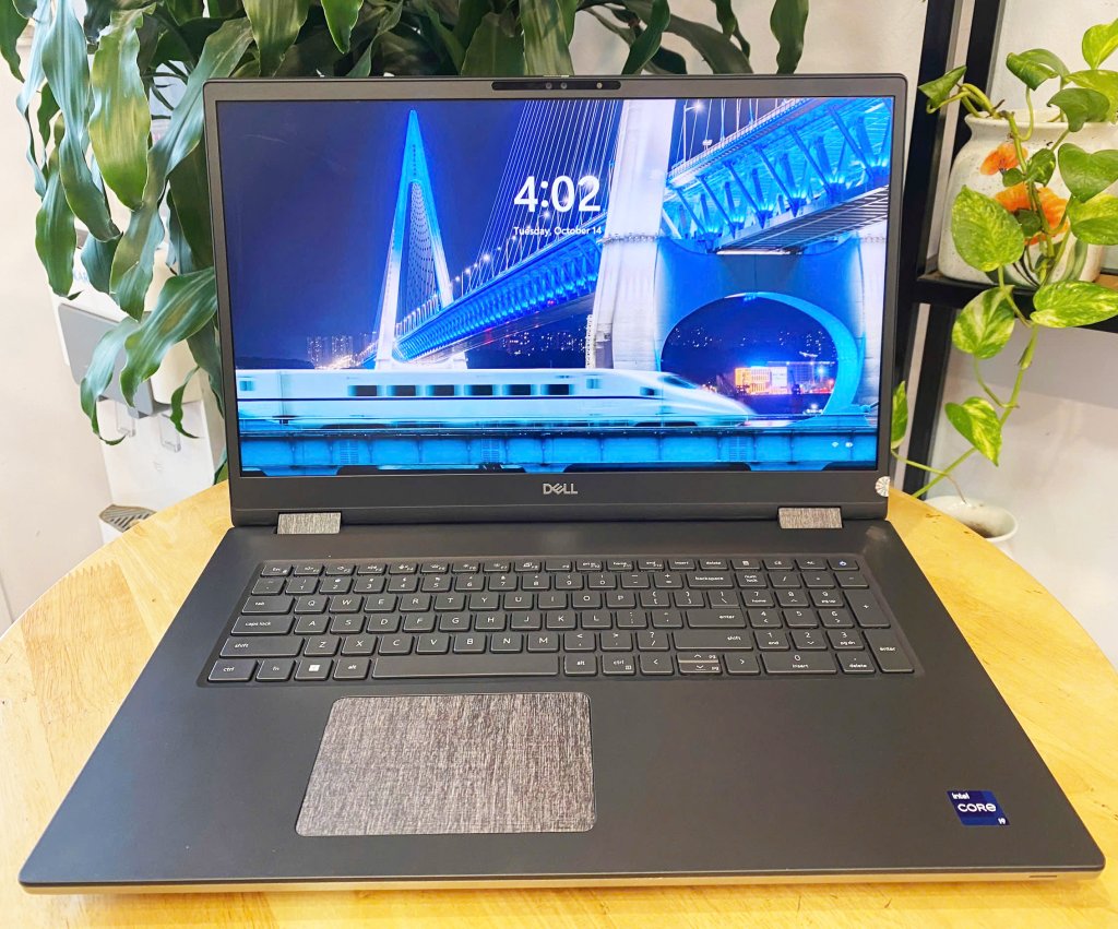 Dell Precision 7780 i9.jpg