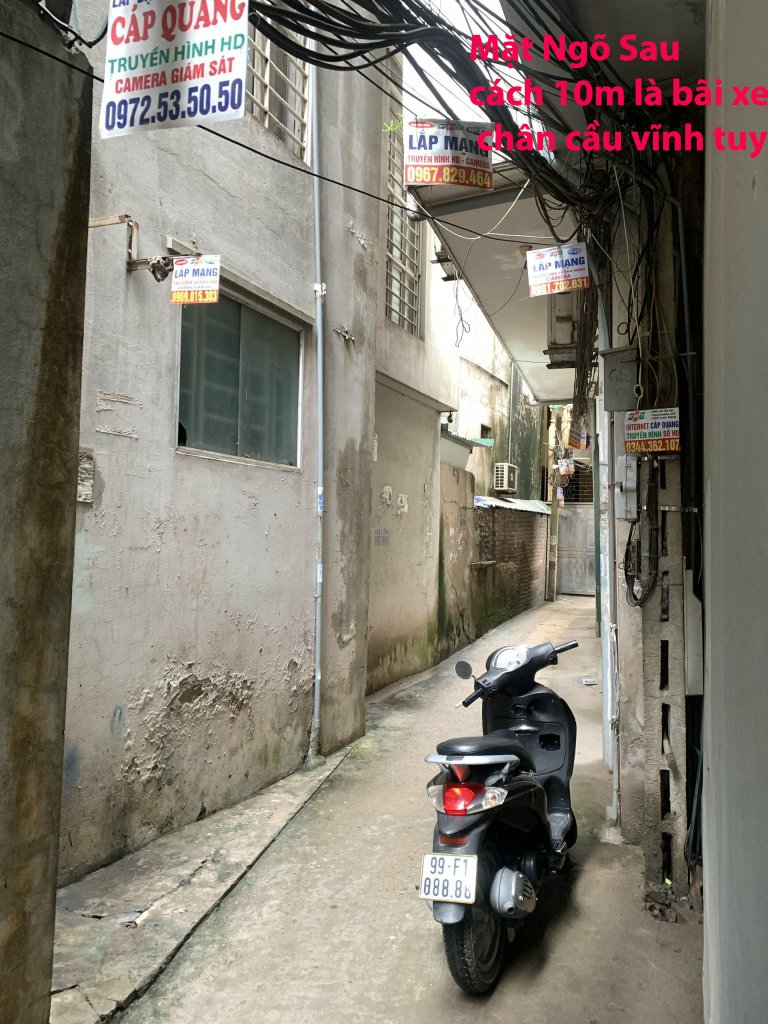 mat ngo sau .jpg