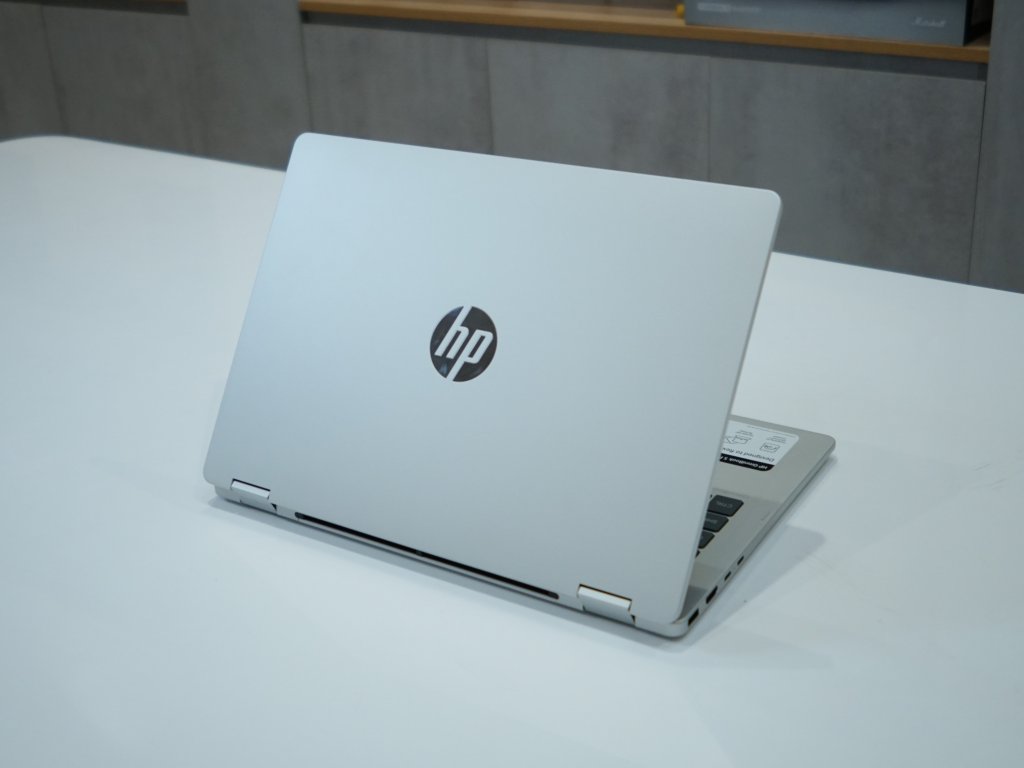 Hp Omnibook 5 Flip 5.JPG