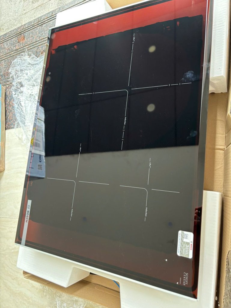 Bếp từ 3 vùng nấu Series 8 Bosch PID775DC1E7.jpg