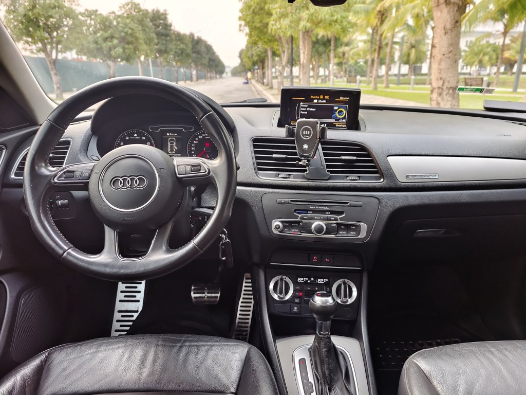 Audi Q3 2012 (8).jpg