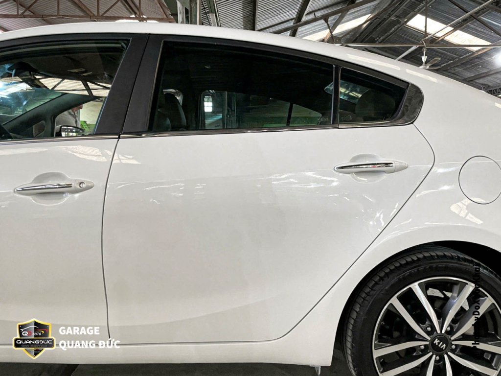 KIA CERATO - ĐÂM SƯỜN BÊN LÁI, ĐẦU ĐUÔI XE quangducauto khaiphuchoi (2).jpg