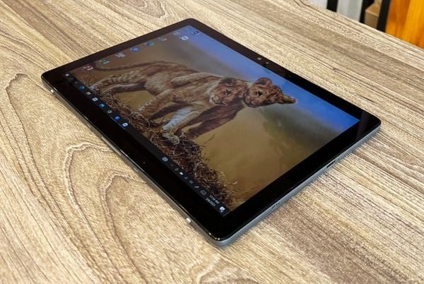 Dell 7210 2 in 1 i7.jpg