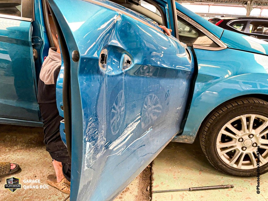 FORD FIESTA - MÓP CỬA quangduc khaiphuchoi (3).jpg