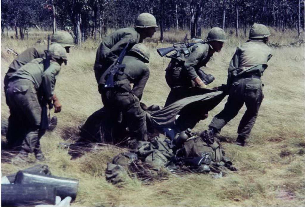 Ia Drang 1965_11_14 (29).jpg