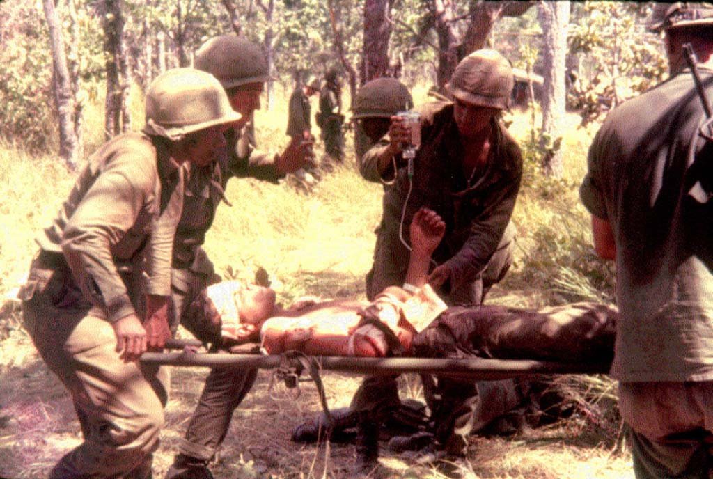 Ia Drang 1965_11_16 (19).jpg