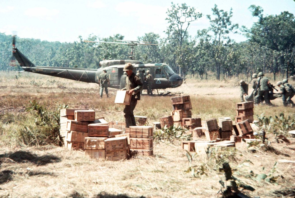 Ia Drang 1965_11_16 (28).jpg