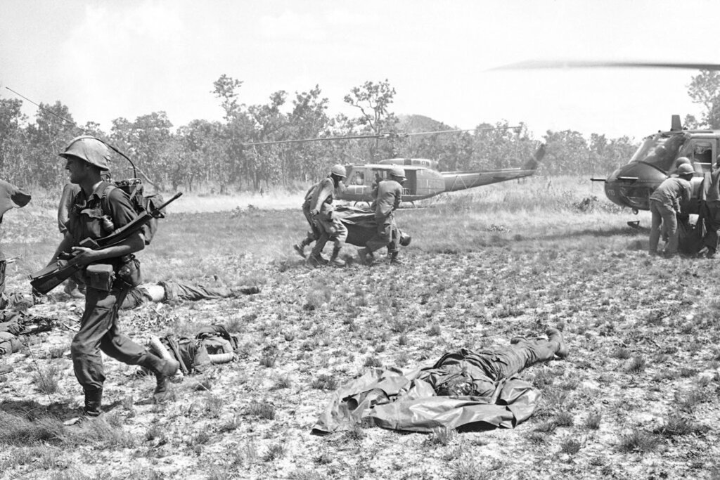 Ia Drang 1965_11_14 (16a).jpg