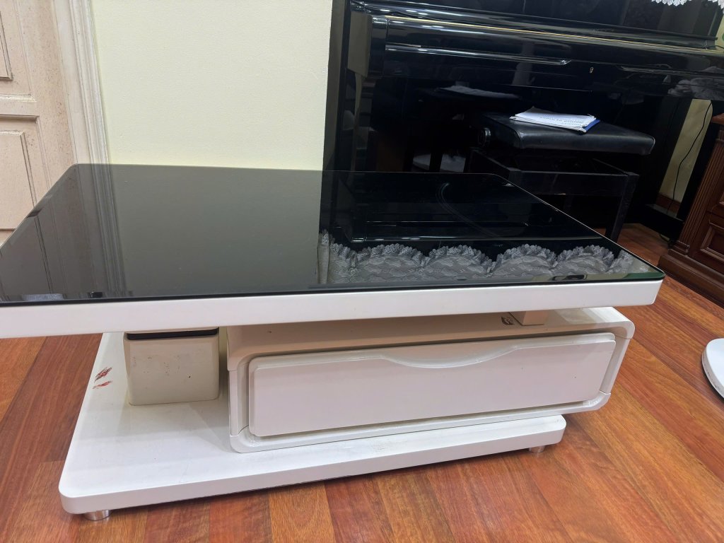 bàn uống nước.jpg