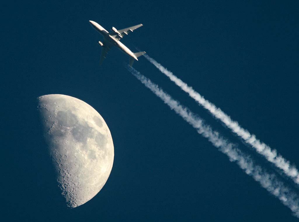 Mặt trăng 2005_5_17 (1).jpg